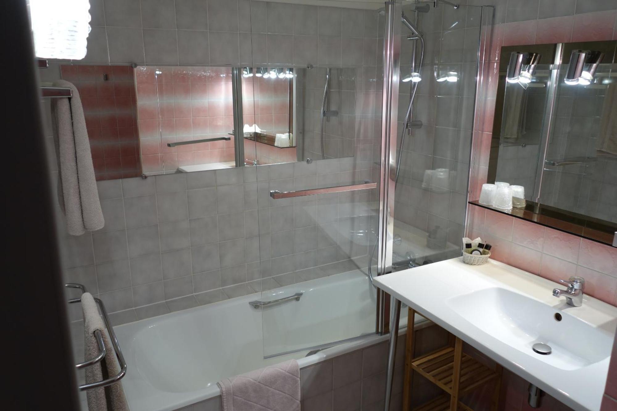 הוילה שאנטונה Manoir De Ponsay חדר תמונה
