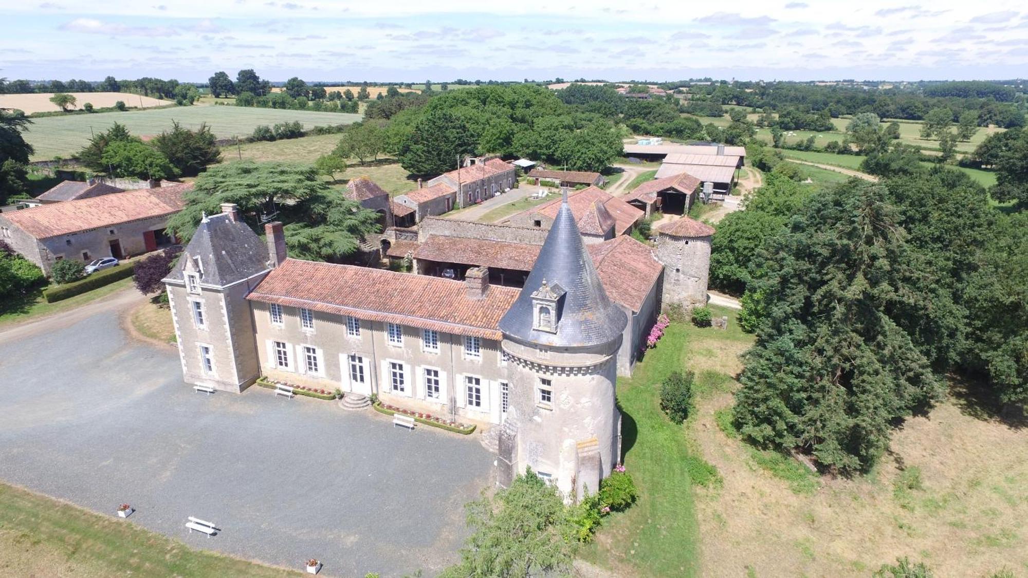 הוילה שאנטונה Manoir De Ponsay מראה חיצוני תמונה